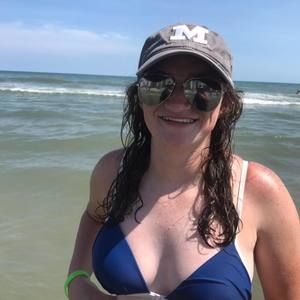 Meet your Posher, Alexis